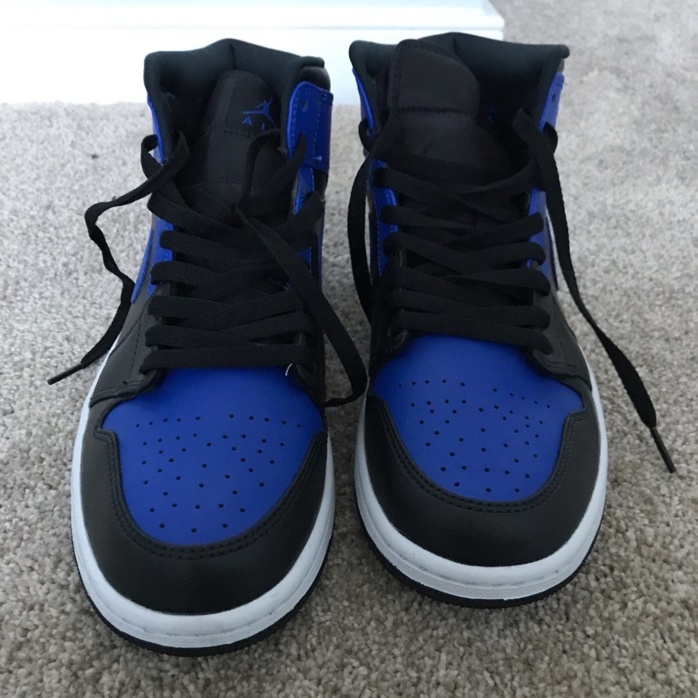 Jordan 1 Mid Hyper Royal’
